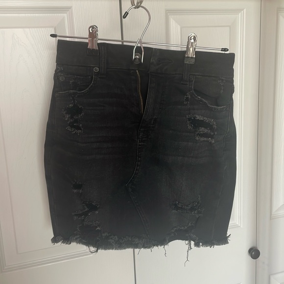 Bundle of Two American Eagle Curvy High-Rise Mini Denim Skirts, Size 0 Regular - Picture 3 of 9